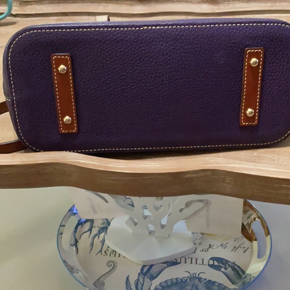 Dooney and Bourke pebbled leather - Picture 5 of 6